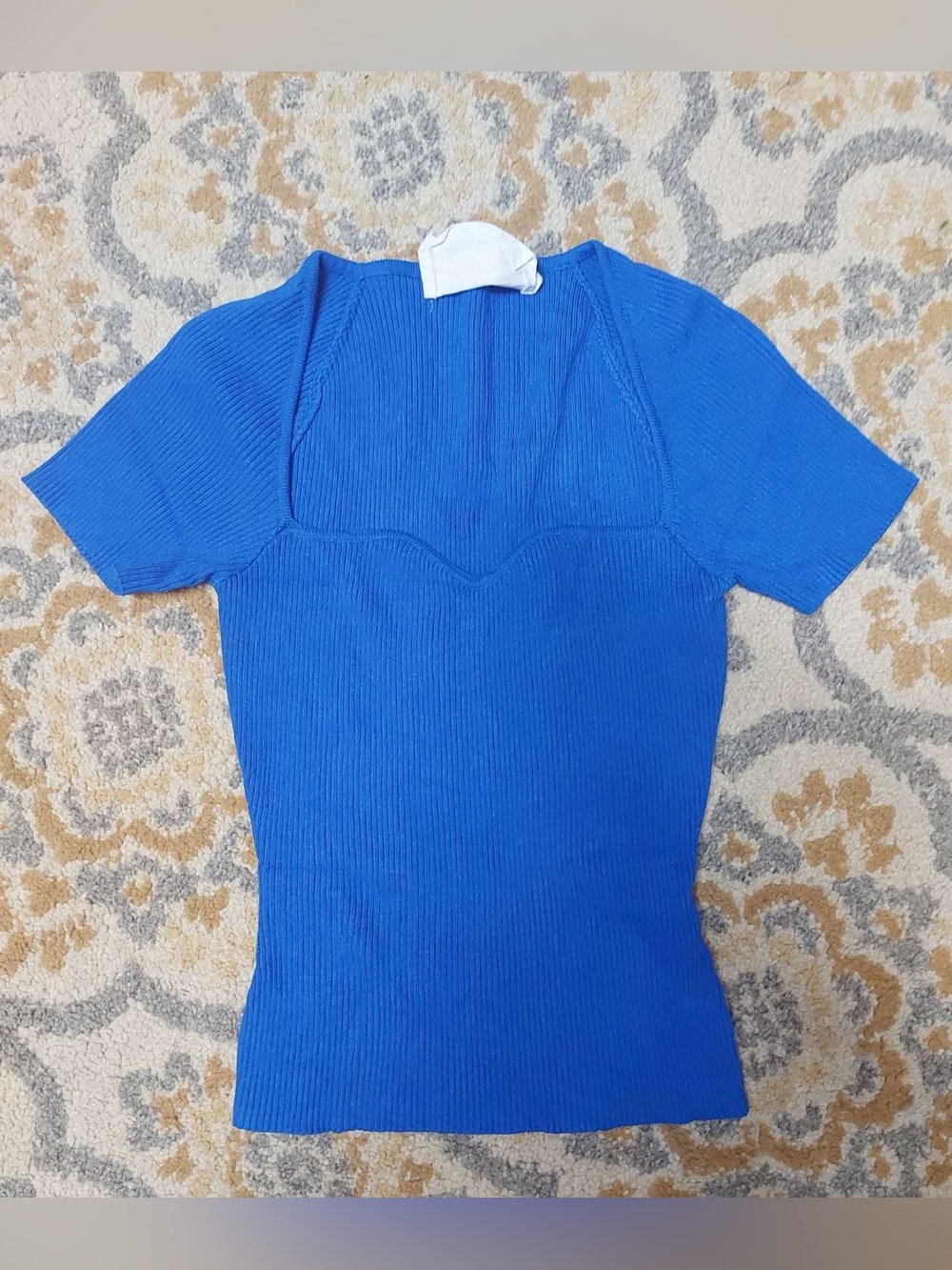 Blue short sleeve ribbed knit top